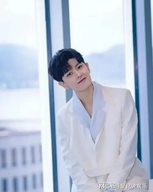 任嘉伦卷入出轨风波中对方身份及照片疑被扒出颜值不输明星