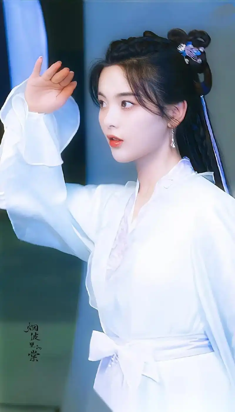 创作灵感 #杨超越 #杨超越古装造型 #壁纸  - 抖音