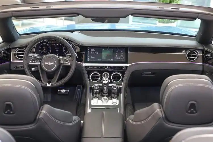 0t w12 敞篷版汽车报价_图片_参数配置】-易车_宾利沈阳