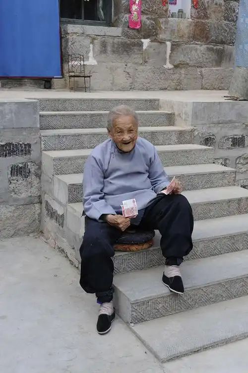 三寸金莲 ～王会萍摄影