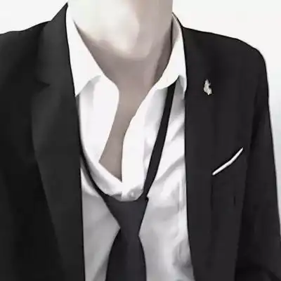 西装控不露脸气质男头像图片 高清最新2022西装扯领带男生头像