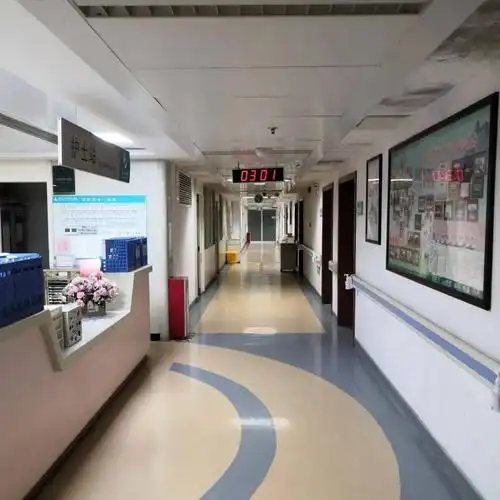 我可以偷偷看一眼你的朋友圈吗?