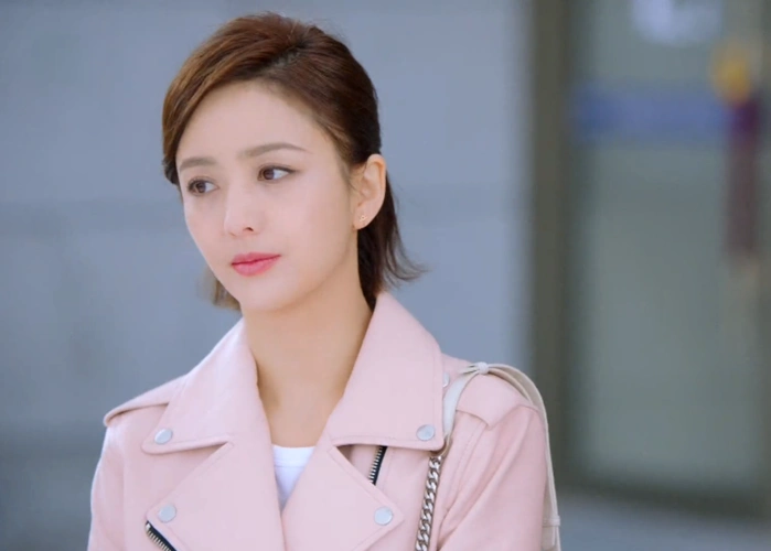 欧洲爱的厘米佟丽娅关雨晴同款皮衣外套短款皮衣