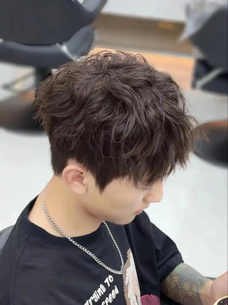 真的不要太好看!男生奶狗发型,碎盖烫发!真的不 - 抖音