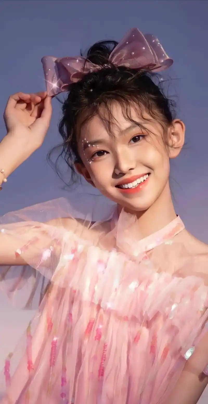 你们觉得宋小睿好看的点个红心