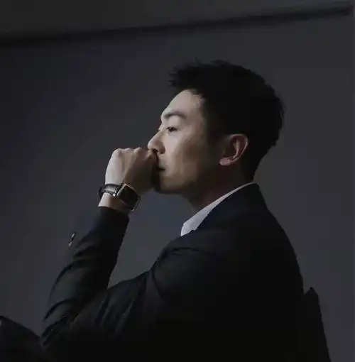 经历14年迭代而来的全新第三代奔腾b70不仅拥有霸气的侧颜,还像朱亚文