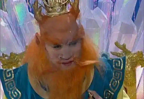 西海龙王为何积极投入到消灭三个犀牛精的战斗中?