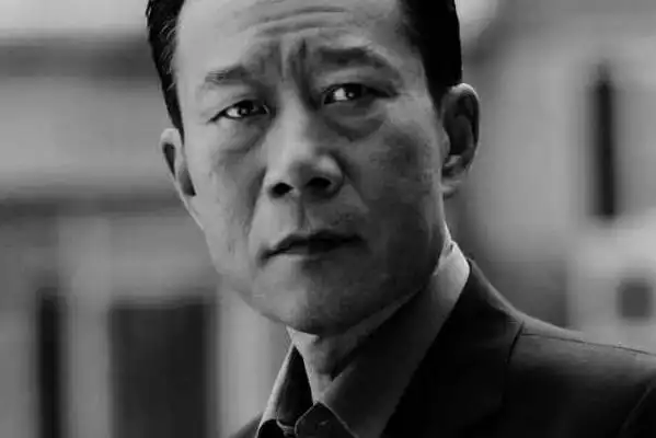 男演员倪大红终于爆红:网友感慨老戏骨春天真的到来了60岁的肌肉男,70