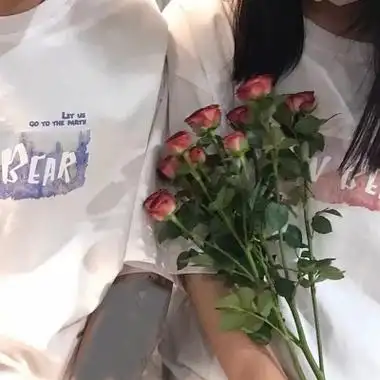 双人亲密超甜情头高清好看的双人情侣头像