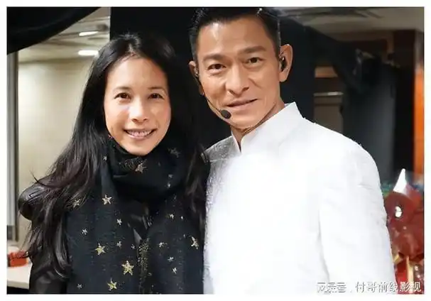 朱丽倩少女时代美艳动人引人注目刘德华30年宠爱不变