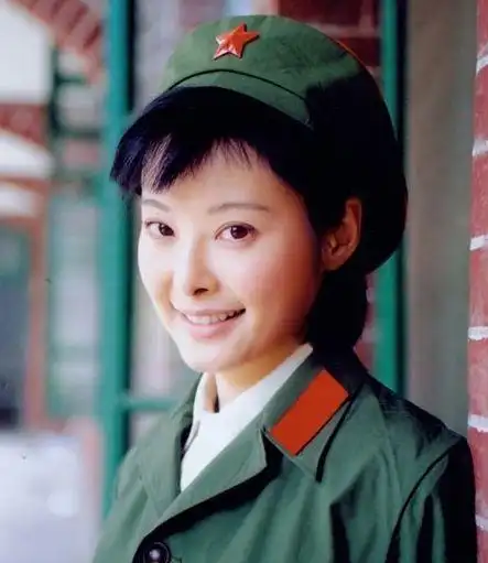 【图】"大女人"袁立年轻漂亮 清纯旧照大曝光