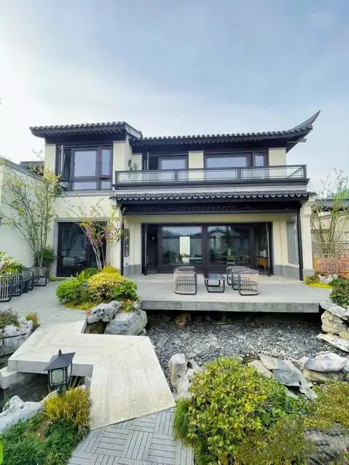 一张封神,南京稀缺的中式园林别墅,山景湖景独享,曲折回廊,尽显江南