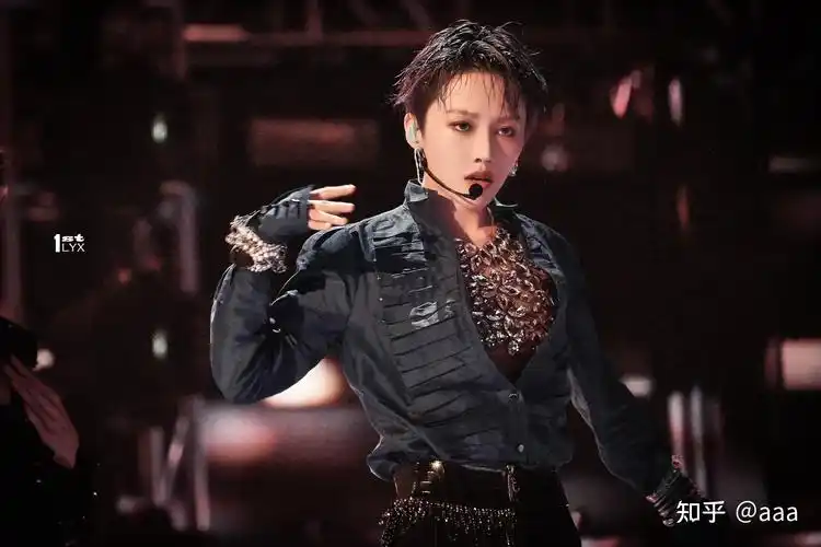 如何评价刘雨昕在6月15日晚会上ofcourse的首秀表演