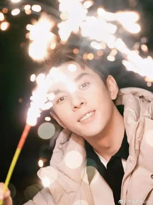 李佳琦又搞新事情##李佳琦新身份