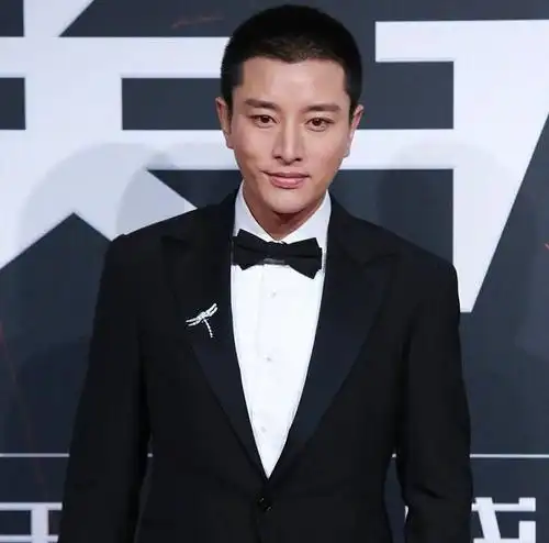 第三名:贾乃亮.