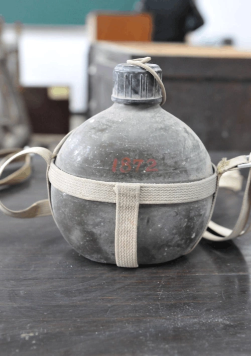 图片--义乌乡镇干部老物件之70年代军用水壶