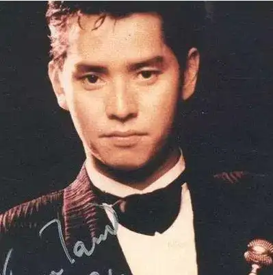 周末精彩推荐父亲节陪老爸一起看谭咏麟银河岁月40载演唱会吧