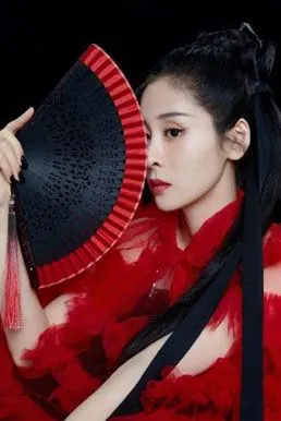 张碧晨古装写真 侠女造型英姿飒爽