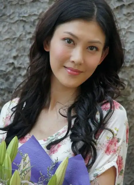 李彩桦经纪人15201879909