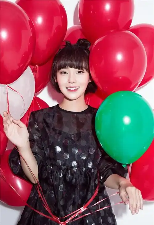 万花丛中一点红的张佳宁了解一下