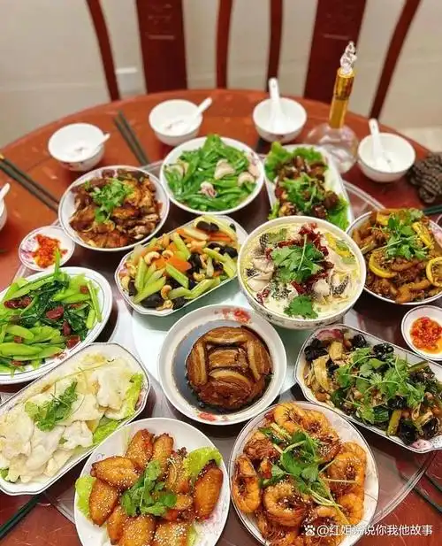 远嫁女儿过生日发朋友圈,看到一桌子菜和朋友点赞,我心酸了