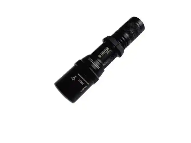 世达高性能调焦强光充电式手电筒90747