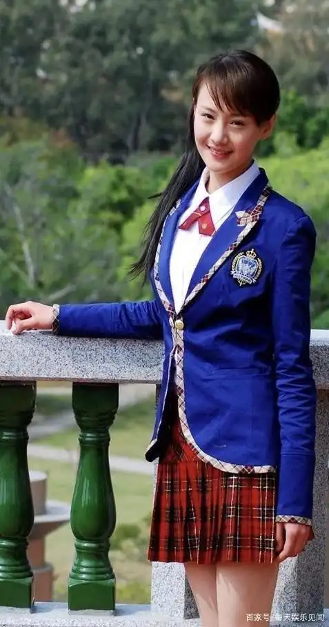 郑爽再穿清纯学生装,记忆中那个18岁少女立夏回归!