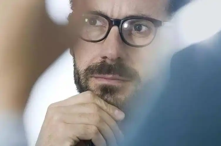 10大最帅设计师 | 一个月看了800张脸之后,我终于写出了这篇文章