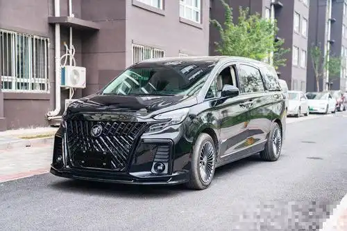 摘要来自:《最酷最帅的黑武士别克gl8改装登场,顺便谈谈它的提车作业