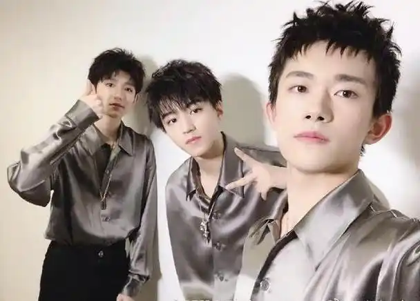 被"双j"接连邀请,24岁的王俊凯,终于证明自己的"江湖地位"|王源