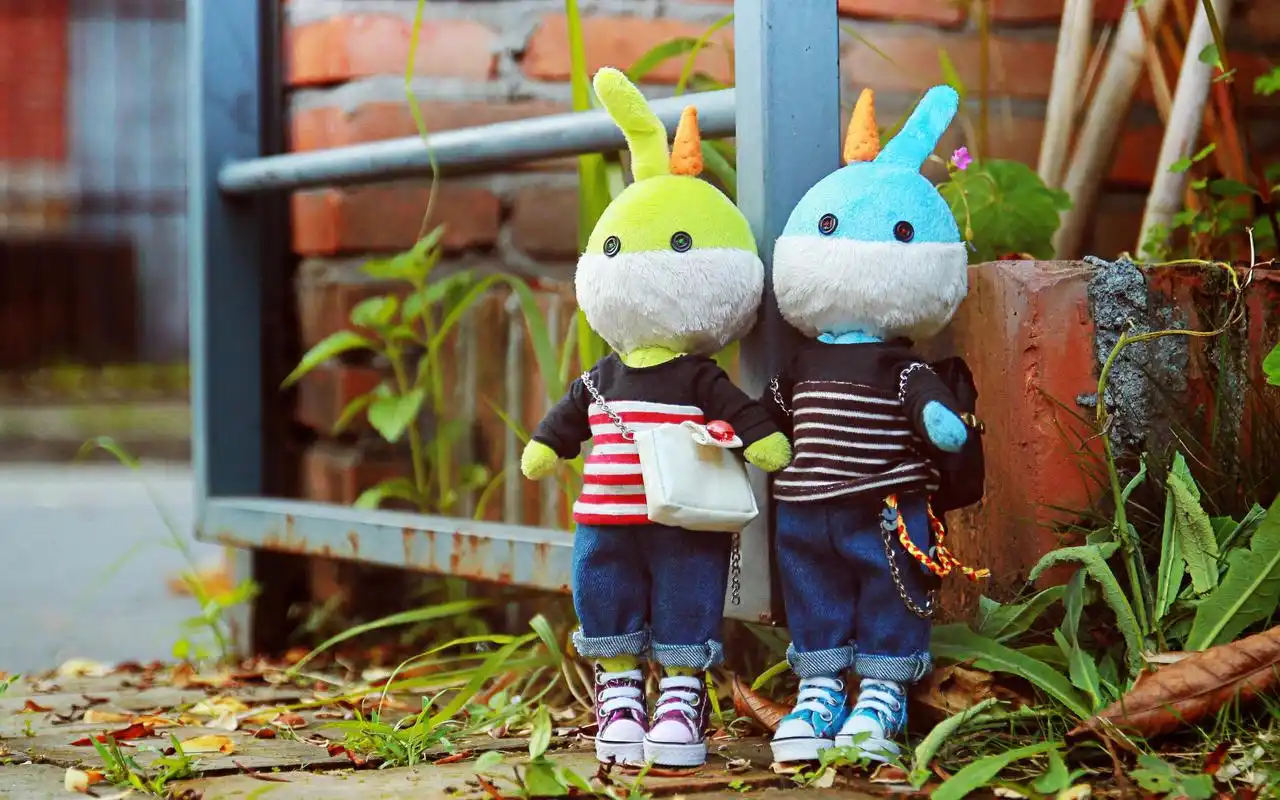 唯美简约玩偶熊图片电脑桌面壁纸下载