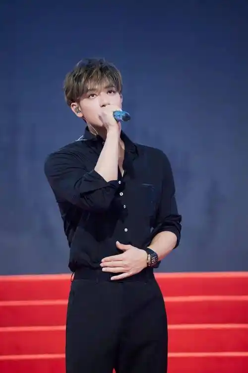 黄子韬_相关_调查