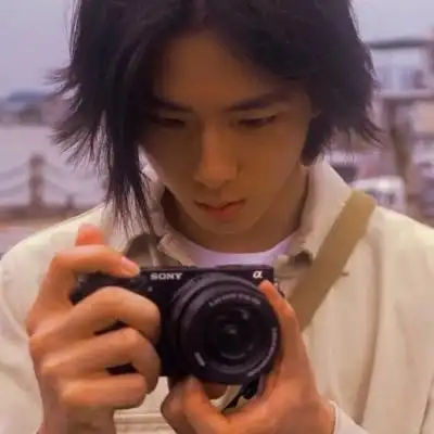 qq头像港风复古男 高清青春帅气的复古男头像港味图片_男生头像_美头