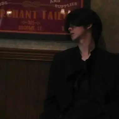 男生侧颜帅气头像好看的男生侧脸高清头像图片