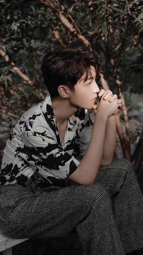 王俊凯工作室营业新图来了