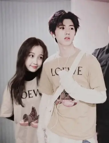 【虞书欣×蔡徐坤】超甜合照合集(伪)