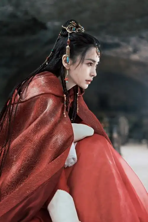 angelababy红衣侧颜绝美  发现她真的很适合古装太了#angelababy红衣