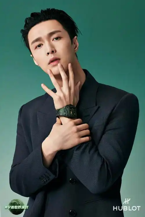 宇舶表品牌大使张艺兴