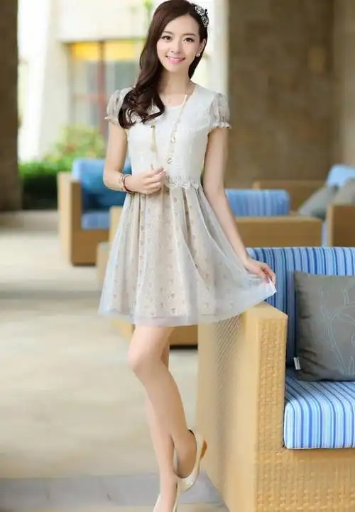 连衣裙清秀靓丽时尚魅力穿搭