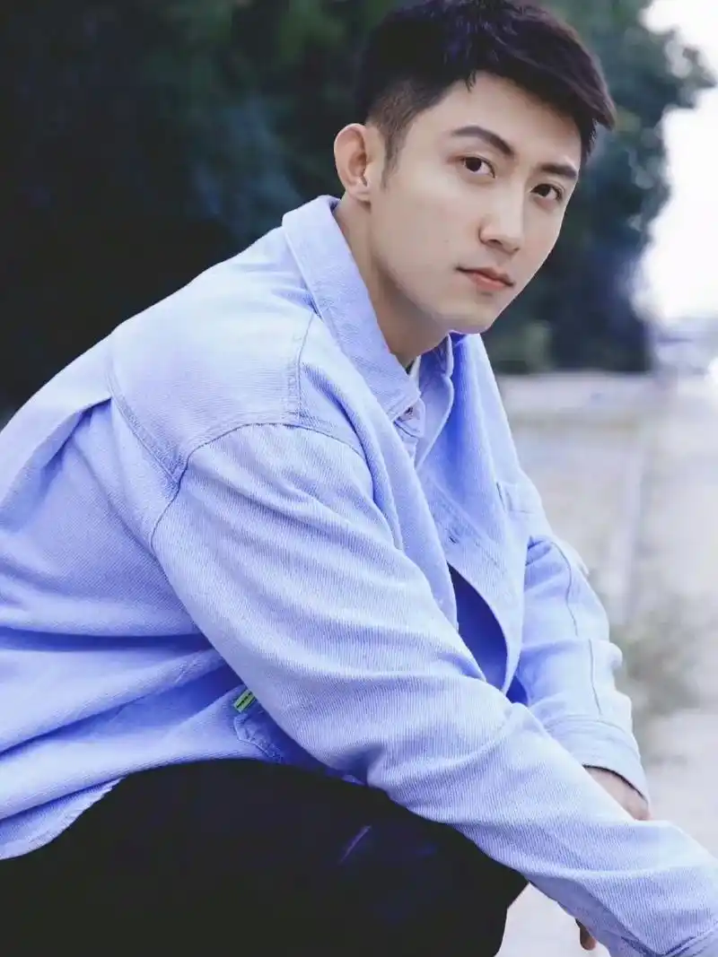 女友视角 比正式的照片更有杀伤力#黄景瑜 - 抖音