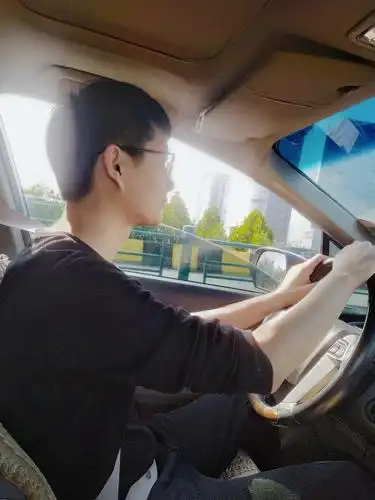 我家林童哥哥开车的样子真帅