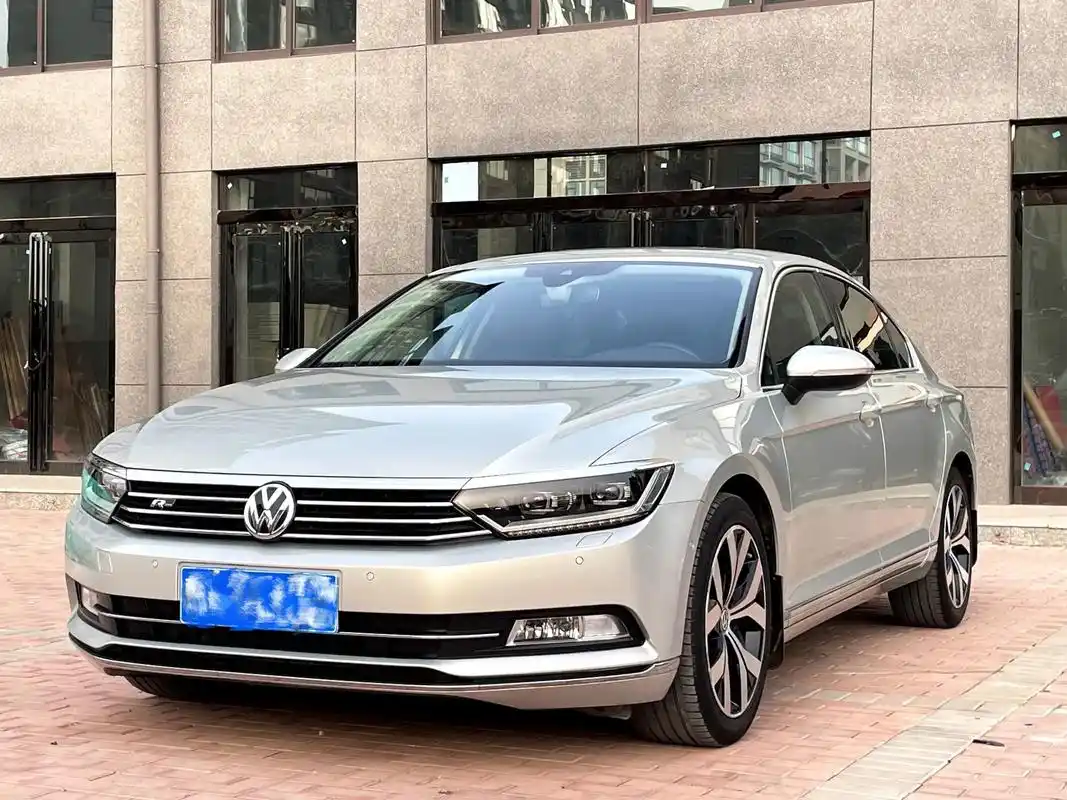 18年年底上牌大众迈腾380尊贵型 2.0t 220马力 无 - 抖音