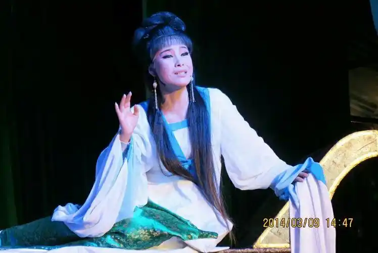 温岭三团_小旦石莲莲舞台剧照