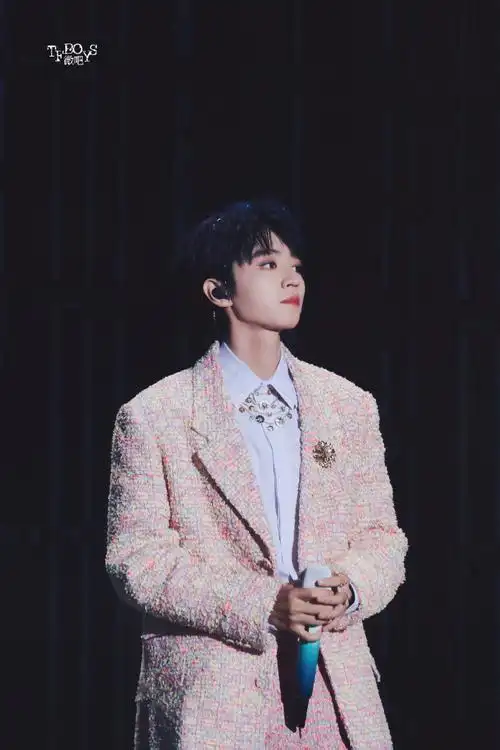 风禾尽起@tfboys-王俊凯生日快乐98