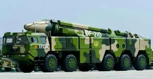 美5艘航母将集结西太4000枚东风导弹战备24枚东风41随时出击