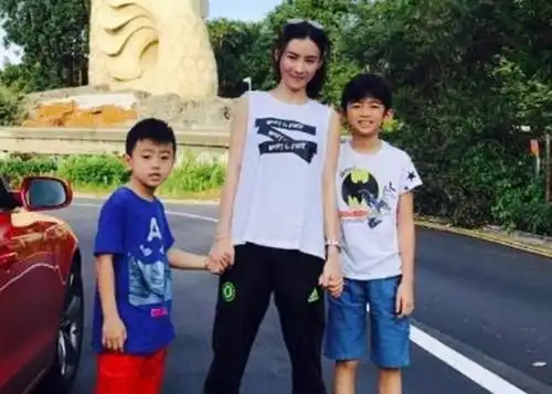 谢霆锋:想生一个女儿,王菲回应4个字,网友:这就有些尴尬了!