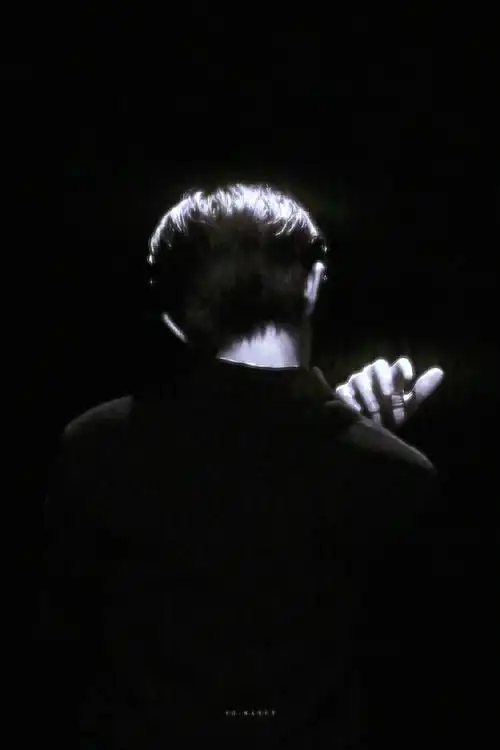 易烊千玺背影a感