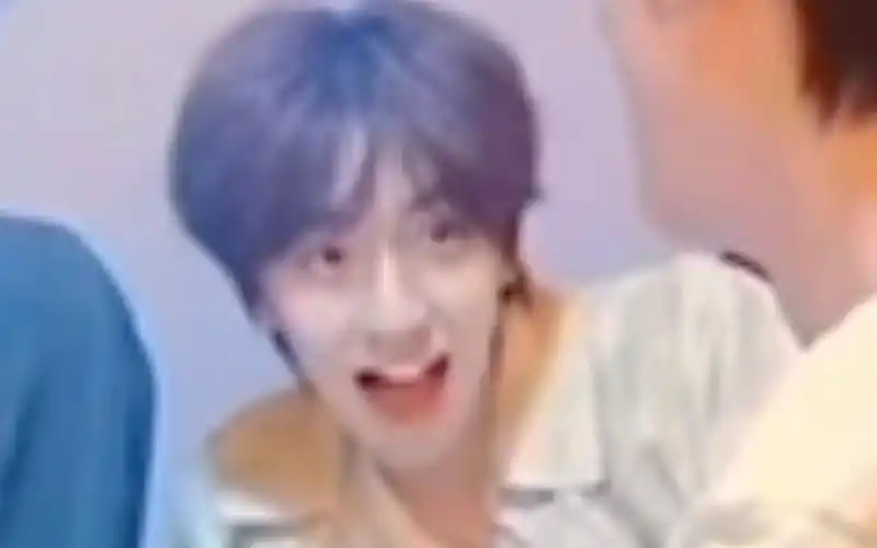 【贺峻霖】家贺的小表情真的太可爱了