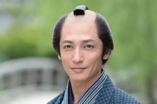 古代日本人留两边的头发把中间的剃掉现在才知道这有多聪明