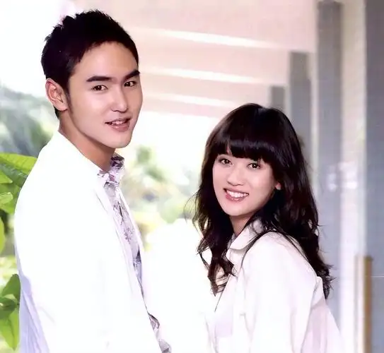 恭喜42岁的陈乔恩嫁给小9岁富二代5位前男友都是大帅哥